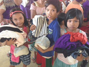 ブランディアから洋服を寄付されたフィリピンの子供たち